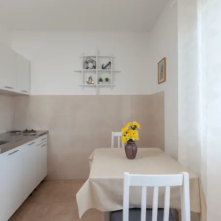 Iva Vranjes Apartment Makarska
